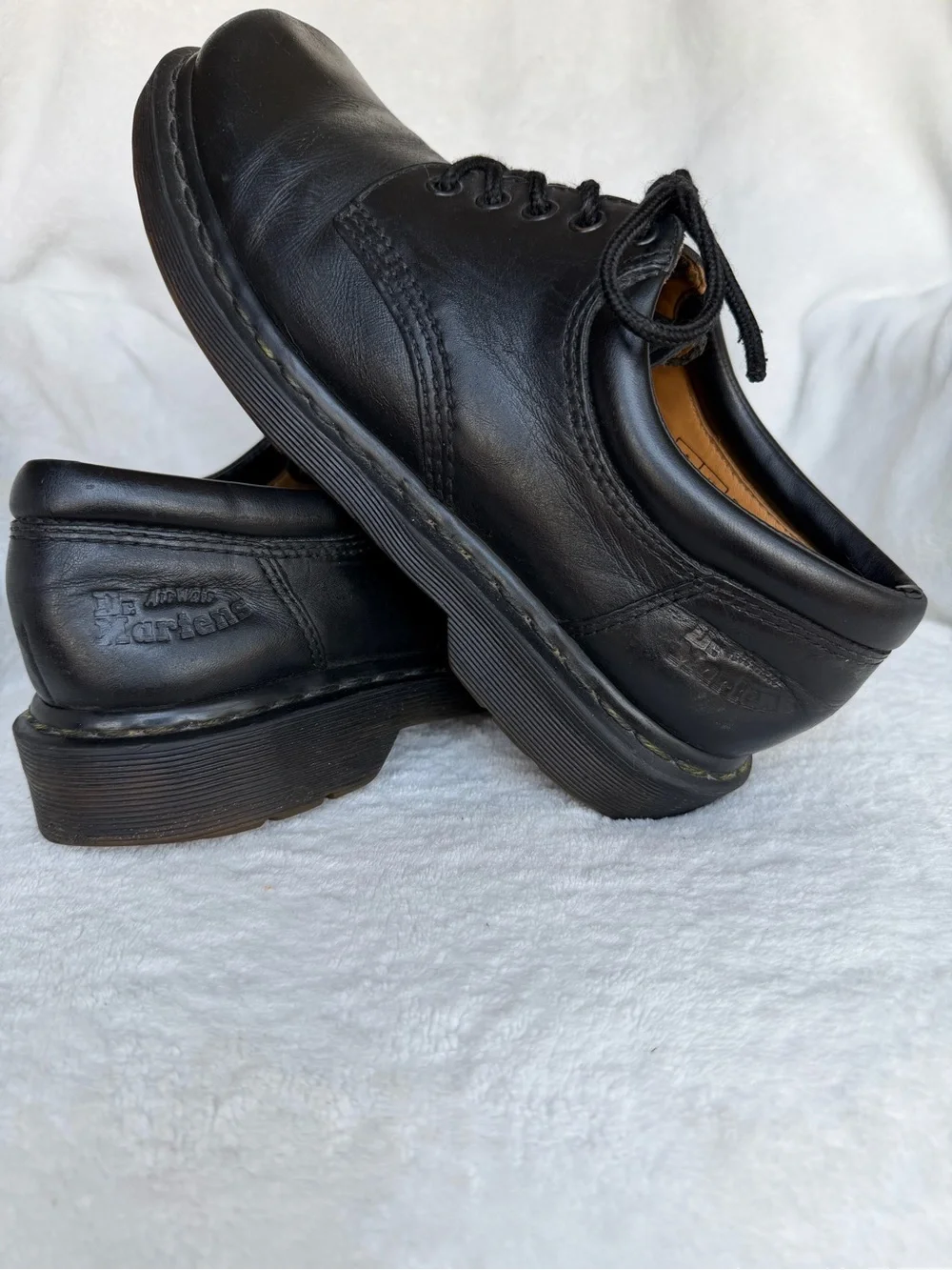Dr. Martens 8053 11849 Nappa Classic 5-Eye - Unisex Men's 10 Woman's 11 EU 43